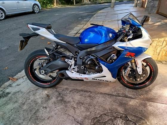 SUZUKI GSX-R750 
